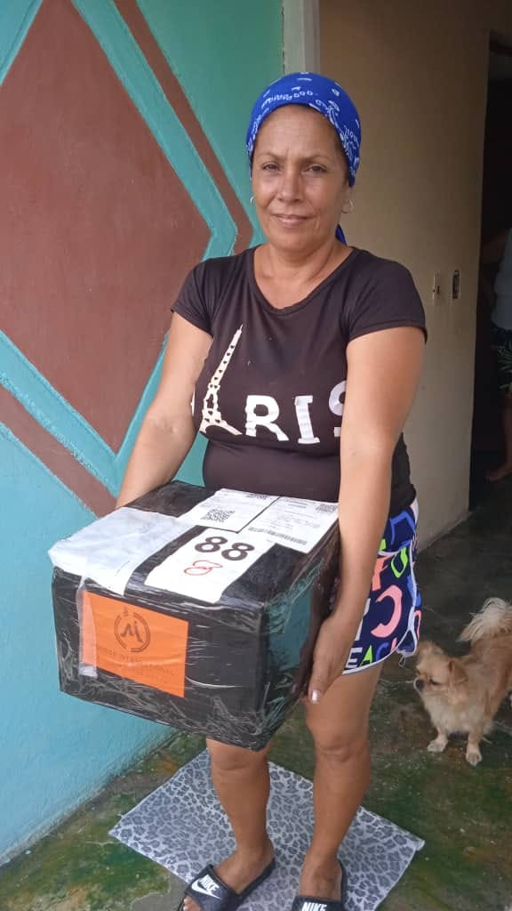 cliente recibiendo carga en cuba 4